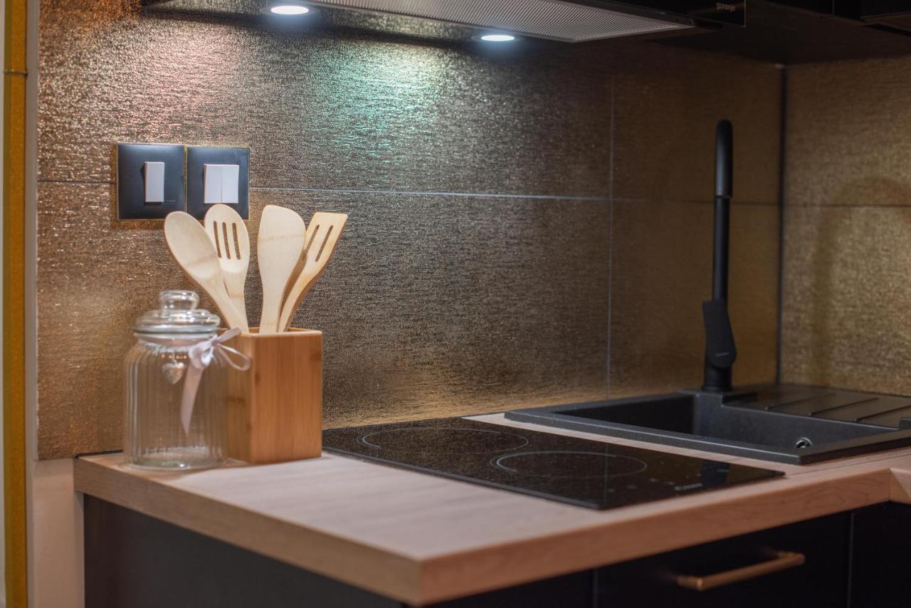 Wellness Studio D'Or - Exclusive New Apartment With Whirlpool, Sauna, Sunny Terrace, Private Parking Пореч Экстерьер фото